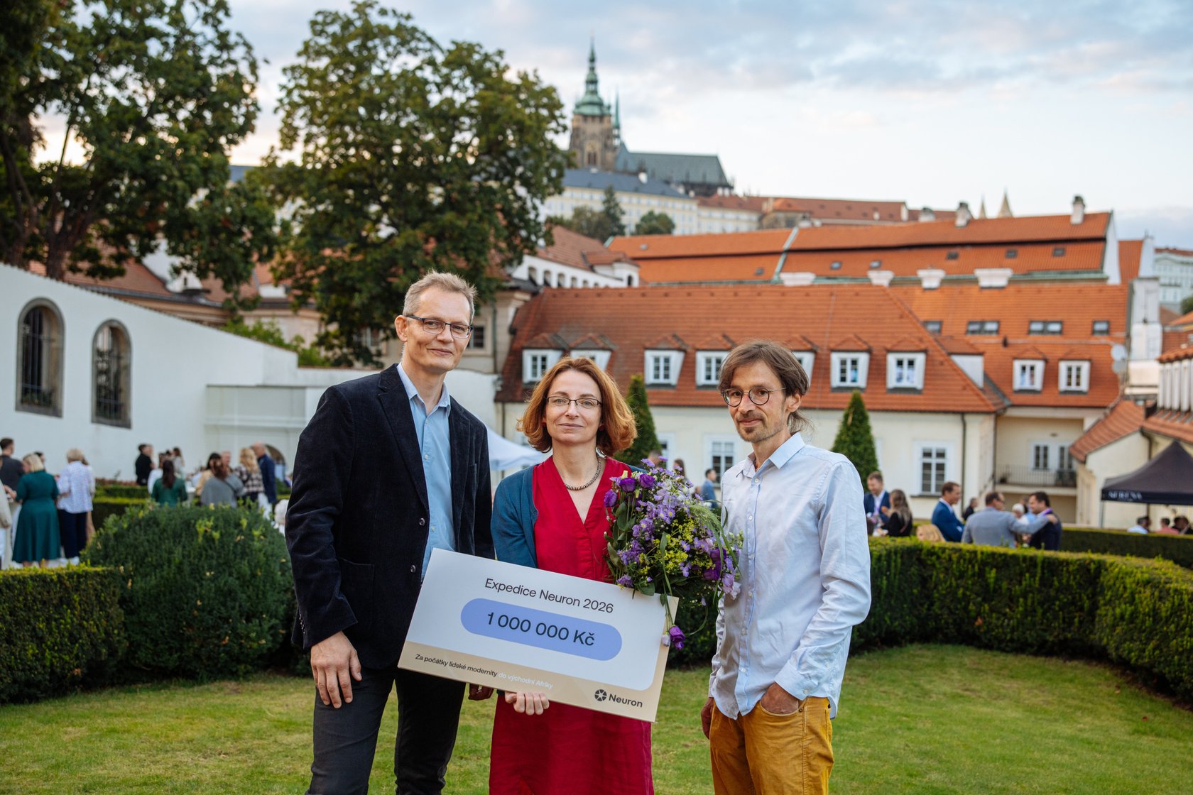 Neuron vysílá další českou expedici za vědeckým objevem. Tisíce pravěkých ozdob v Keni mohou odhalit, jak naši předci přežívali krize