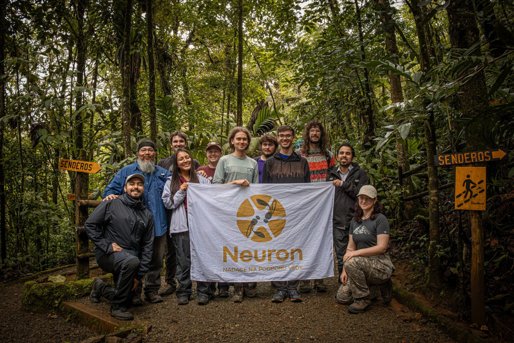 Neuron Expedition 2025: digger wasps, or how a society is born