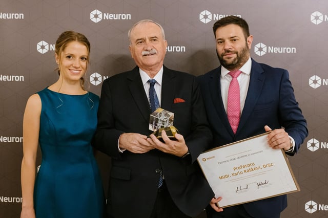 The presentation of the Extraordinary Neuron Awards 2020