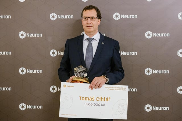 The presentation of the Extraordinary Neuron Awards 2020