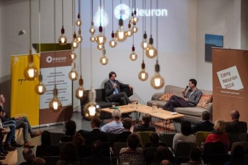 Sledujte záznam debaty s laureáty Cen Neuron 2022