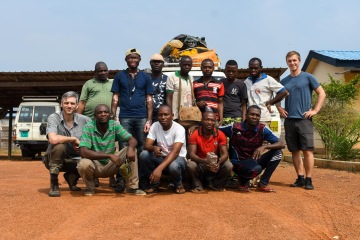 Sledujte film Expedice Neuron Dzamba Ya Lobi