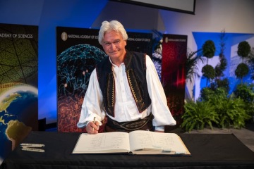 Český parazitolog v elitní společnosti: Julius Lukeš mezi vědeckou špičkou USA